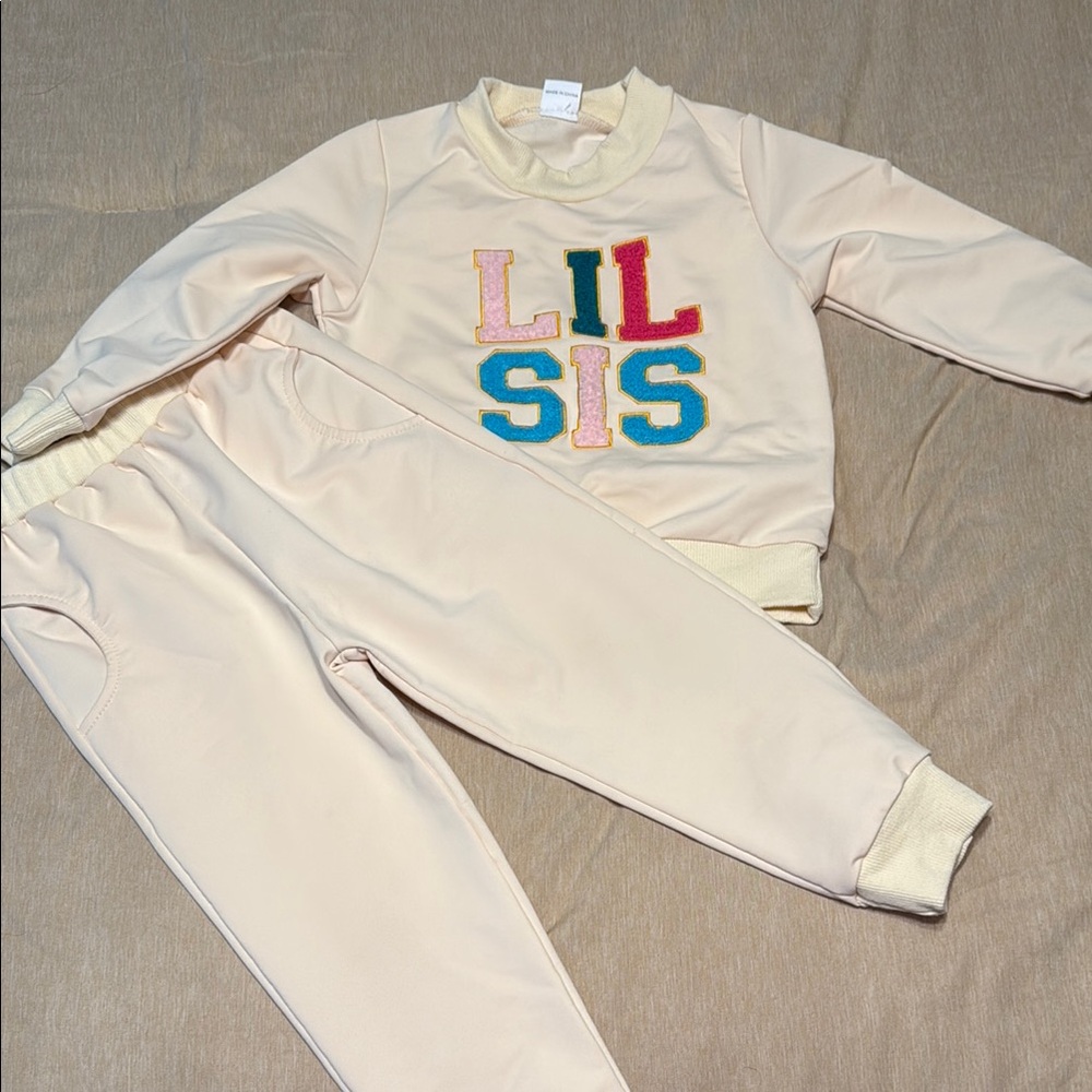 Cream 'LIL SIS' Sweatshirt and Joggers Set